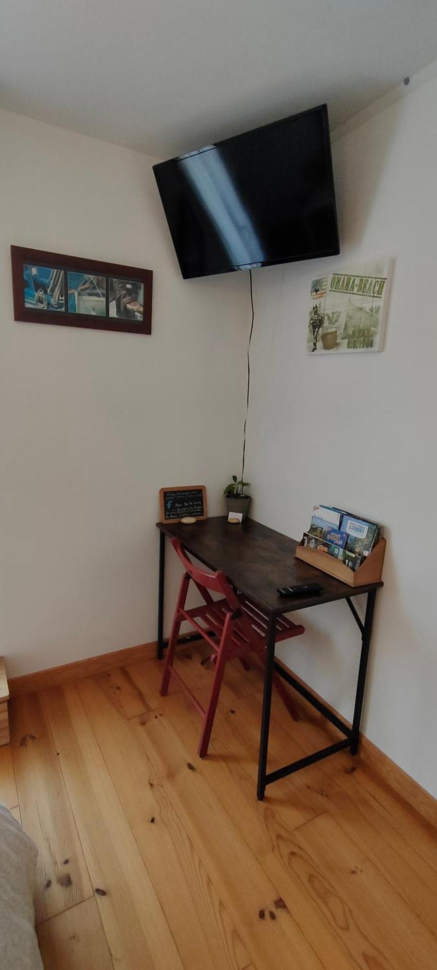 Les Lys Jolie Suite Parentale Privative Deux Adultes Avec Sdd Pertheville-Ners Exterior foto